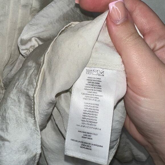 Michael Kors Satin Long Sleeve Pirate Blouse White Size 1X Plus - Picture 4 of 6